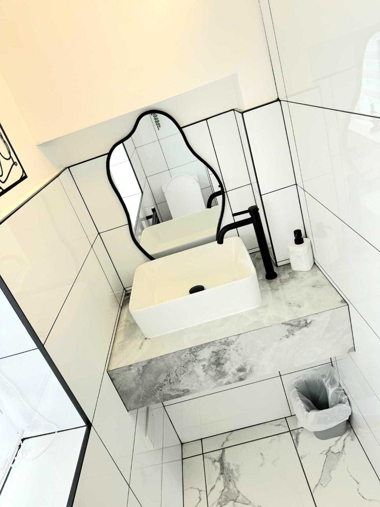 Only Family Groups - Pets Stay For Free - Sleeps 8 - Sofabed Blackpool Eksteriør billede