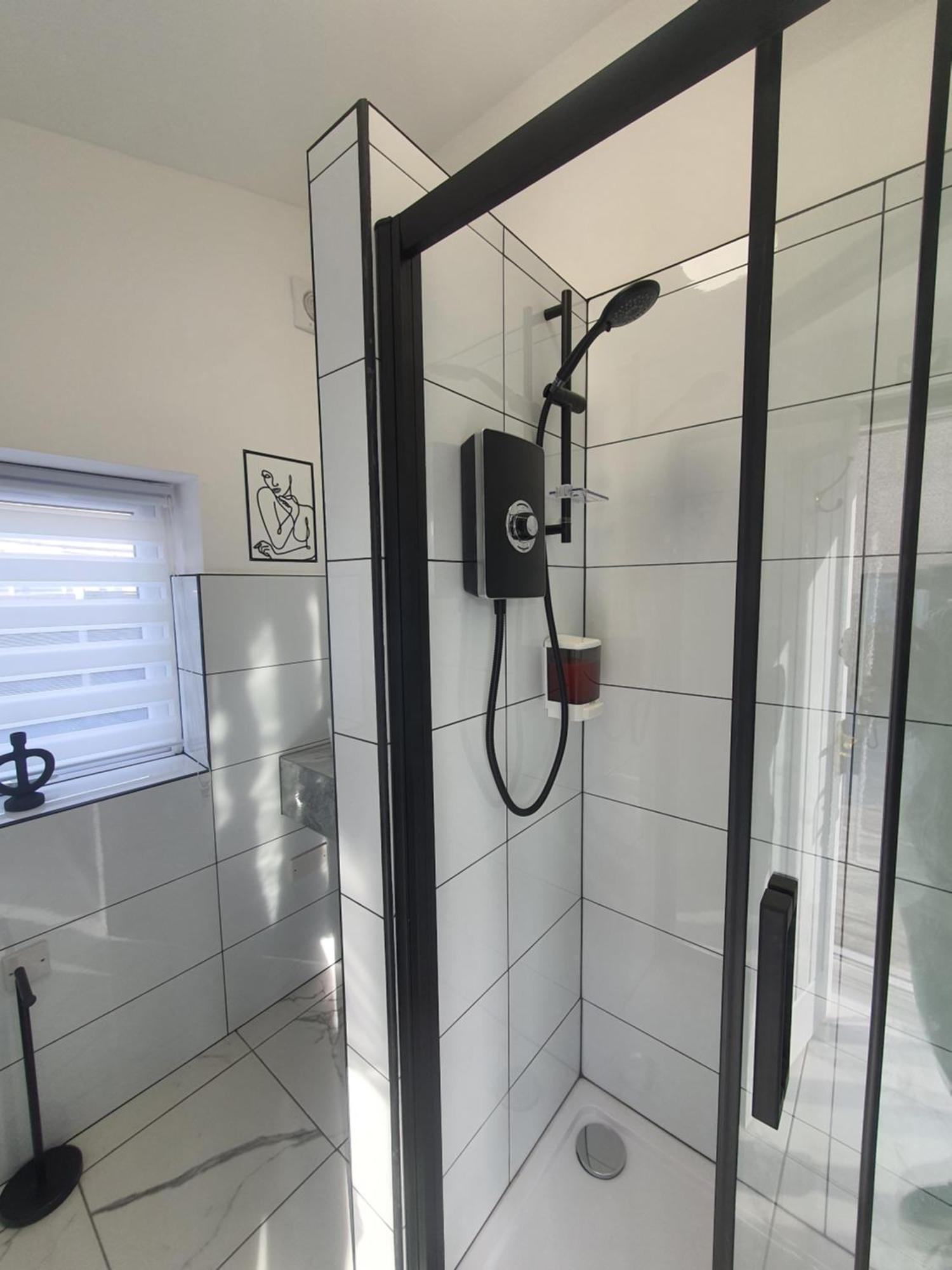 Only Family Groups - Pets Stay For Free - Sleeps 8 - Sofabed Blackpool Eksteriør billede